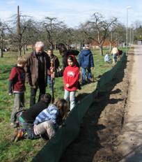 Kr&ouml;tenzaun Aufstellen im Fr&uuml;hjahr 2008